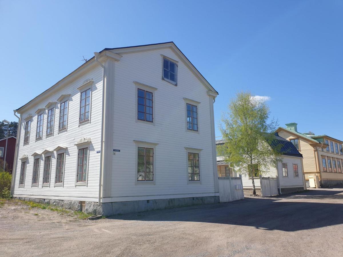 Söderhamn Vaelrenoverad Fin Laegenhet I Charmigt Omrade מראה חיצוני תמונה